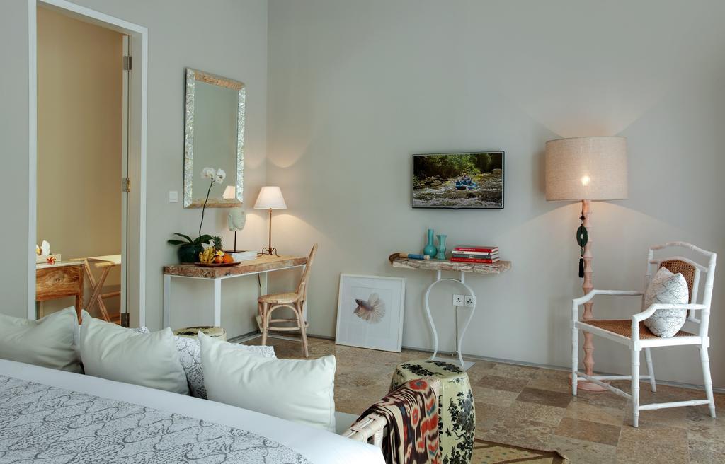 Room & Vespa 4 Seminyak  Room photo