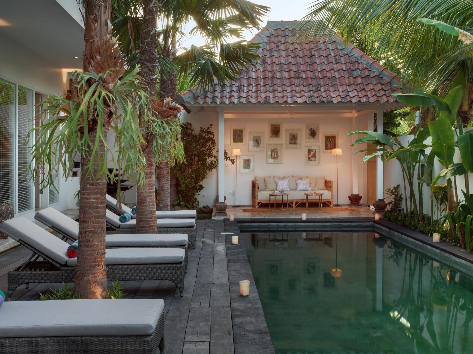Room & Vespa 4 Seminyak  Exterior photo