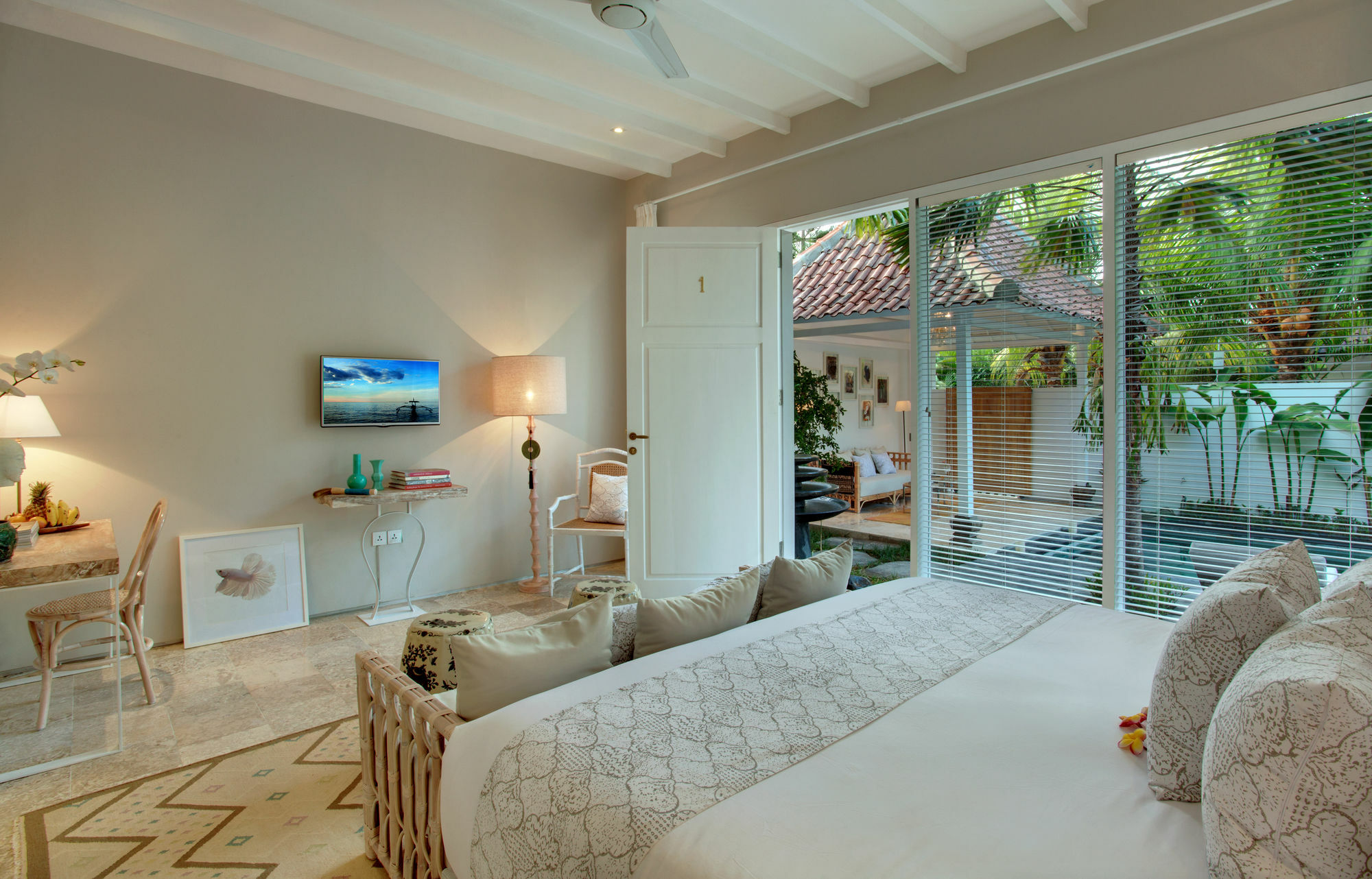 Room & Vespa 4 Seminyak  Exterior photo